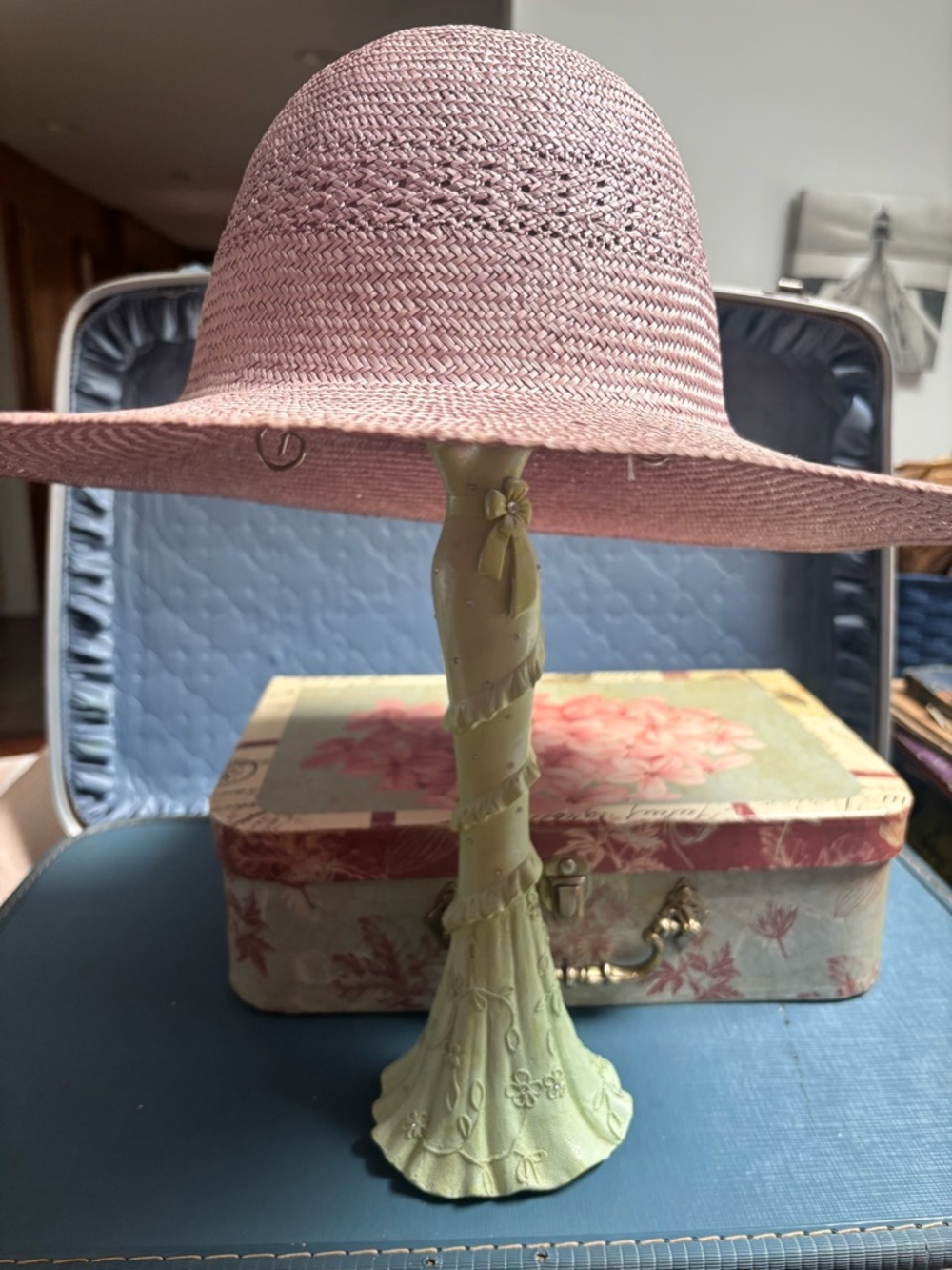 VTG Women's Wide Brim Straw Sun Hat -